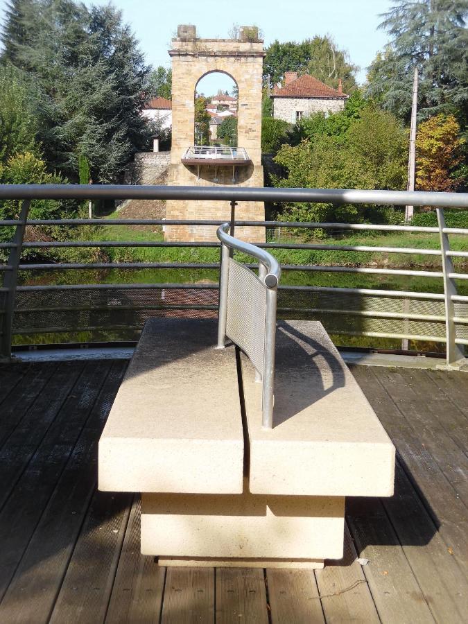Le Pont De Livinhac Hotell Decazeville Eksteriør bilde