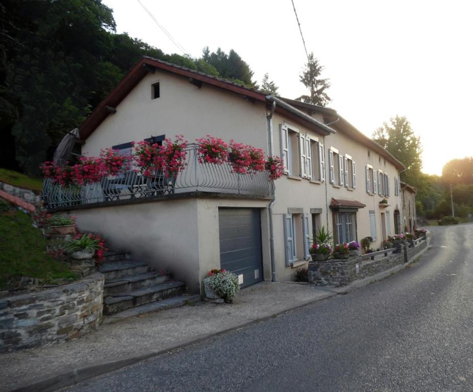 Le Pont De Livinhac Hotell Decazeville Eksteriør bilde